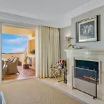 Elegant 3 Bed Apartment With Sea View In Nueva Andalucia