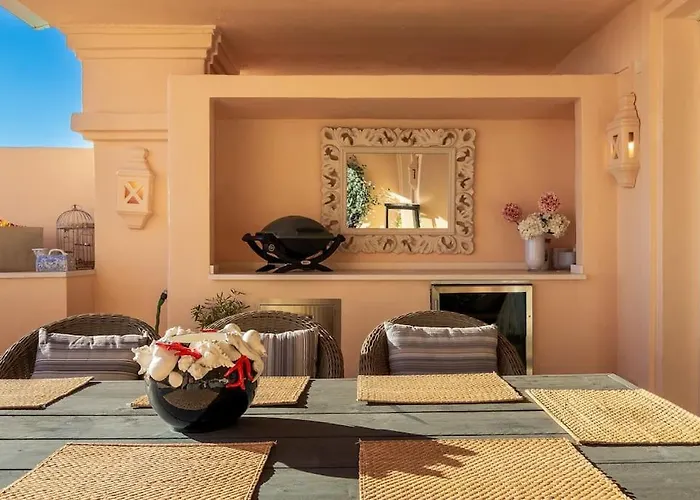 Elegant 3 Bed Apartment With Sea View In Nueva Andalucia