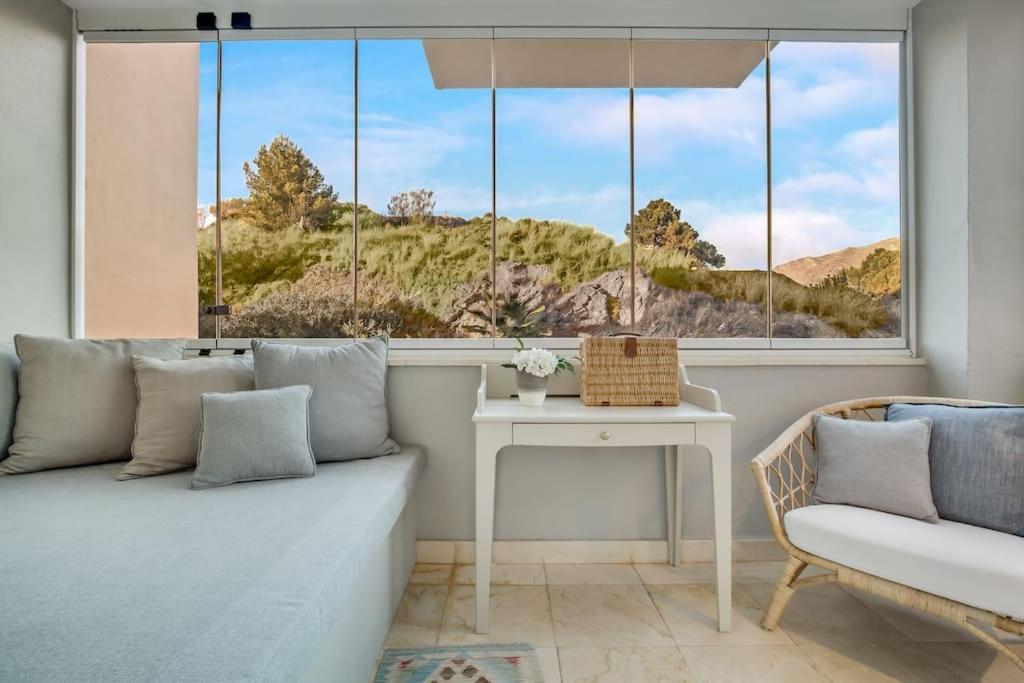 Elegant 3 Bed With Sea View In Nueva Andalucia *