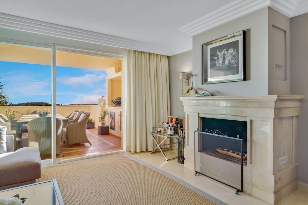 Elegant 3 Bed With Sea View In Nueva Andalucia *
