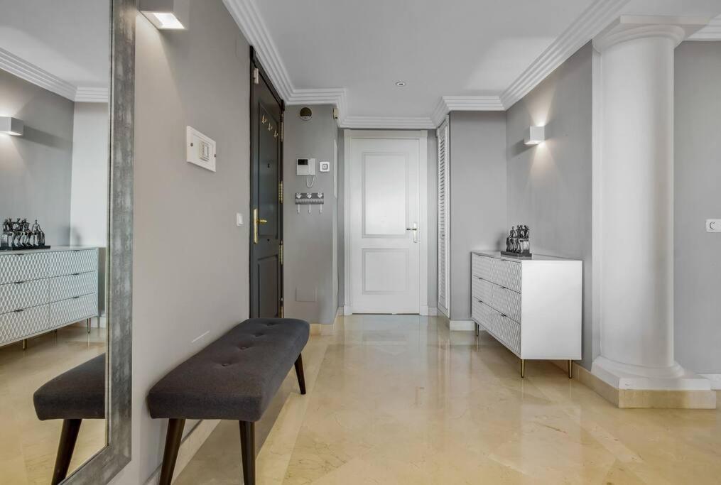 Apartment Elegant 3 Bed With Sea View In Nueva Andalucia
