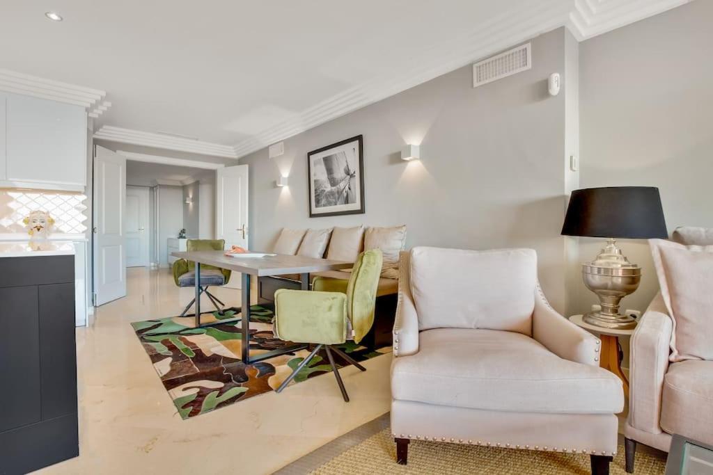 Elegant 3 Bed With Sea View In Nueva Andalucia Apartment Marbella