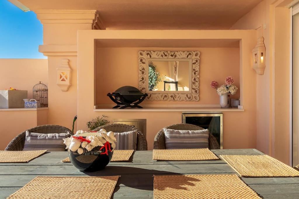 Elegant 3 Bed With Sea View In Nueva Andalucia Apartment *
